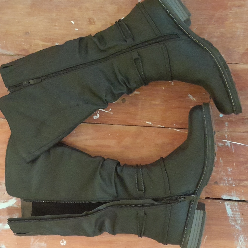 Women's dress boots size 9m